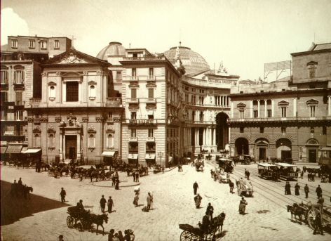 place trieste de naples