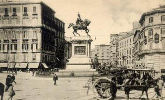 piazza del municipio naples