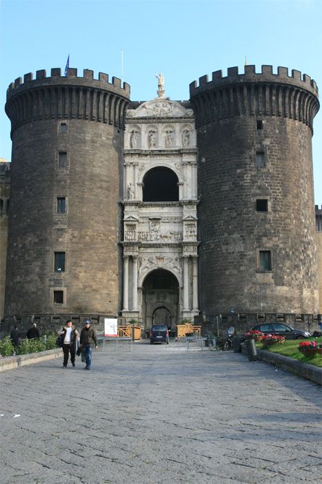 castel nuovo