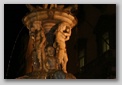 fontaine et statues de naples