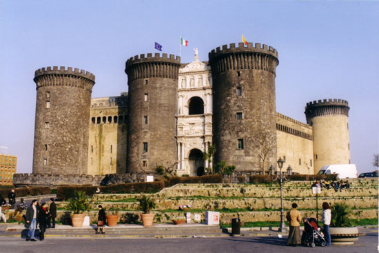 castel nuovo di Napoli
